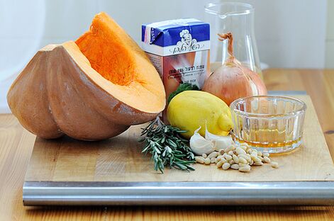 Fondi delle persone contro i parassiti